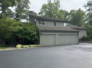 202 Ravine Ct, North Barrington, IL 60010