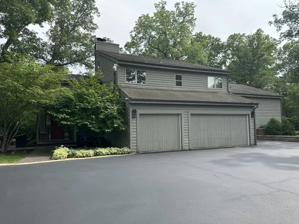 202 Ravine Ct, North Barrington, IL 60010