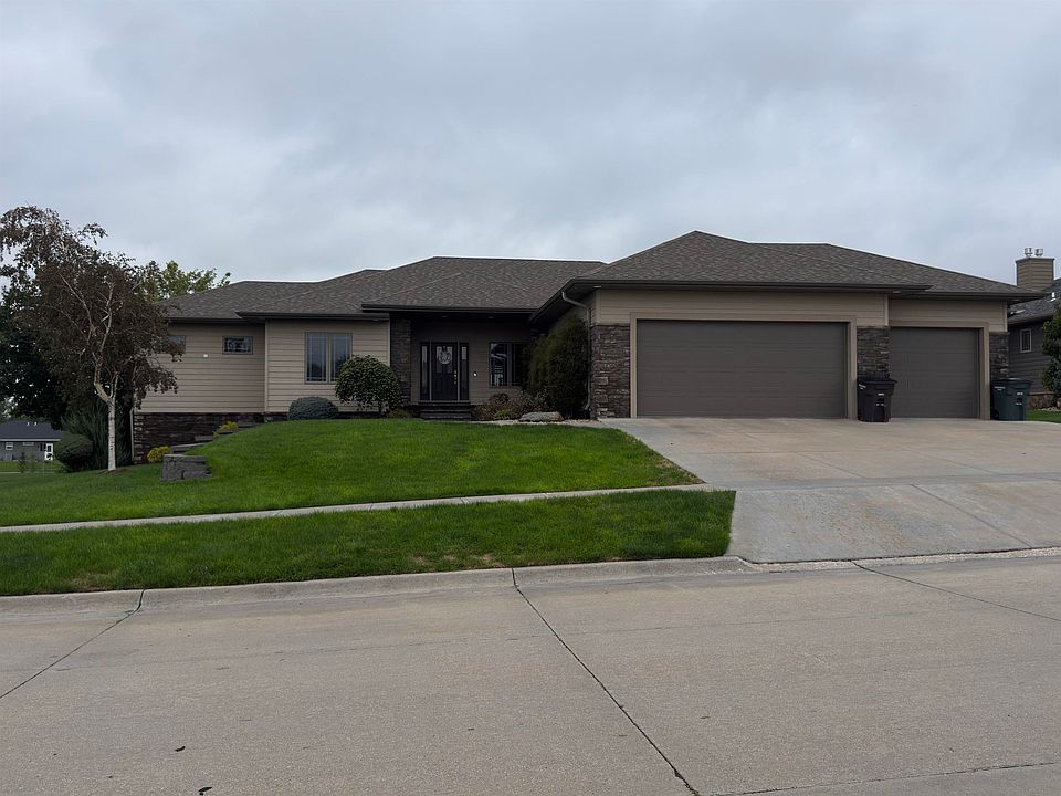 1st image of 3540 Laredo Ln