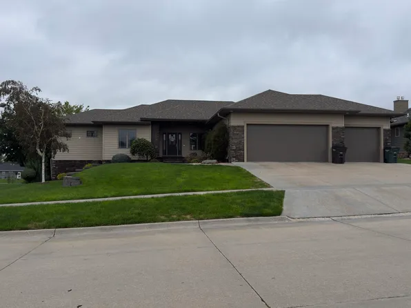 3540 Laredo Ln, Hastings, NE 68901
