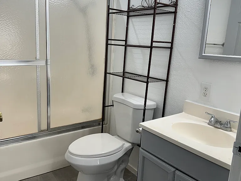 1314 Laurelwood Dr — Photo 6