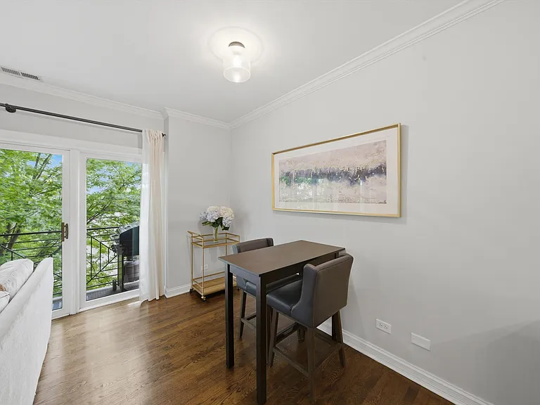 1144 W Roscoe St #3W — Photo 6