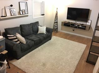 1104 Hillview Dr, Lemont, IL 60439