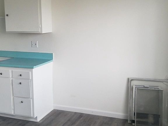 3rd image of 6613 Irvine Ave