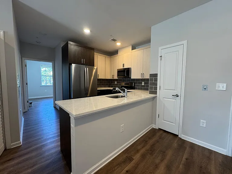 408 Westminster Ave #222 — Photo 1