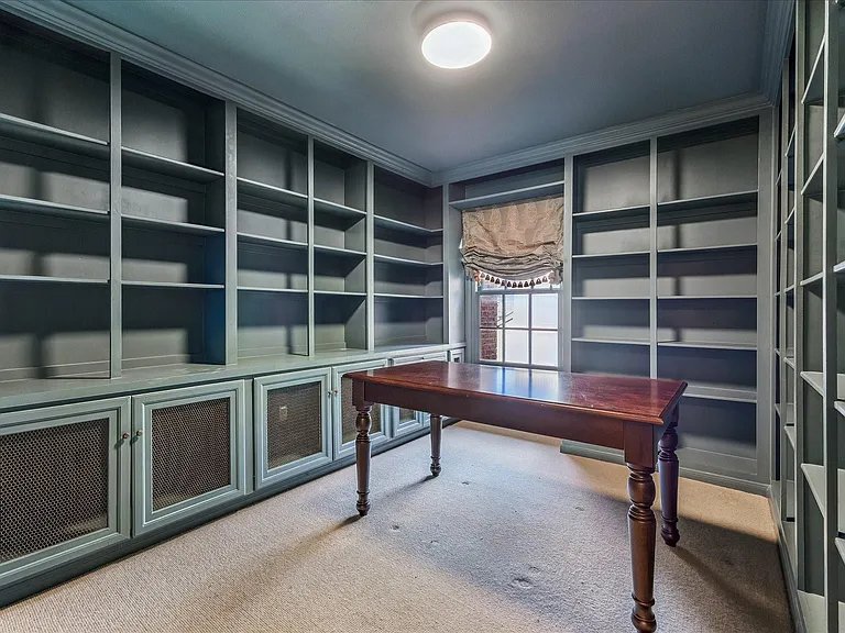 1601 Norfolk St — Photo 22