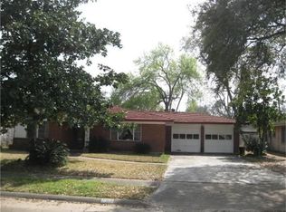 709 Cavalier Ln, Pasadena, TX 77502