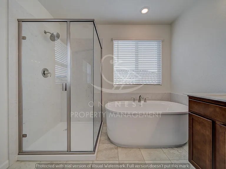 638 Valencia St — Photo 27