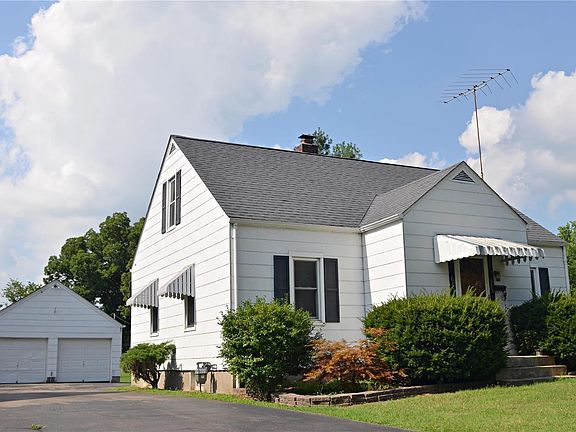 2nd image of 685 Jefferson St
