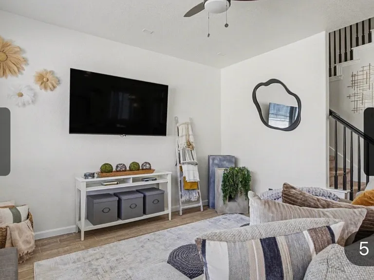 1327 Tweed Willow — Photo 3