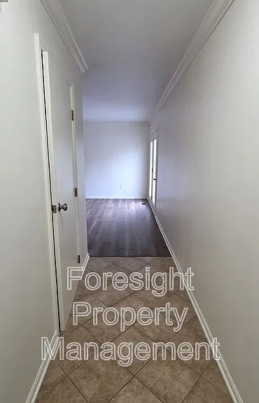 570 Executive Blvd — Photo 4