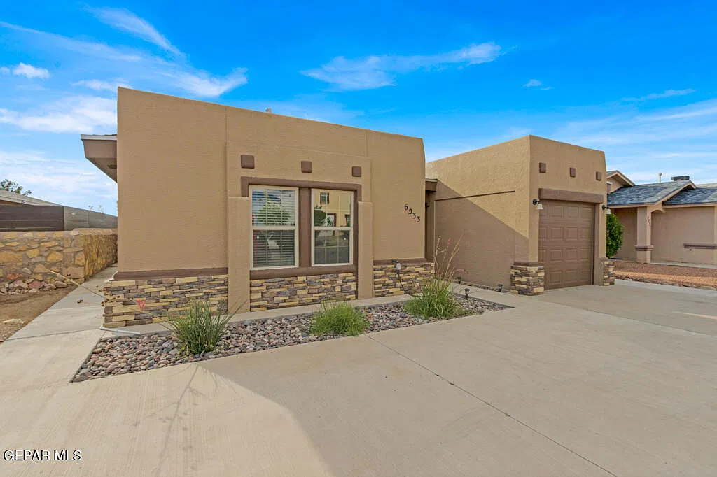 3 bed, 3.0 bath, 925 sqft, $1,595 — Photo 4