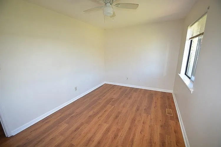 800 Fargo St #C1 — Photo 4