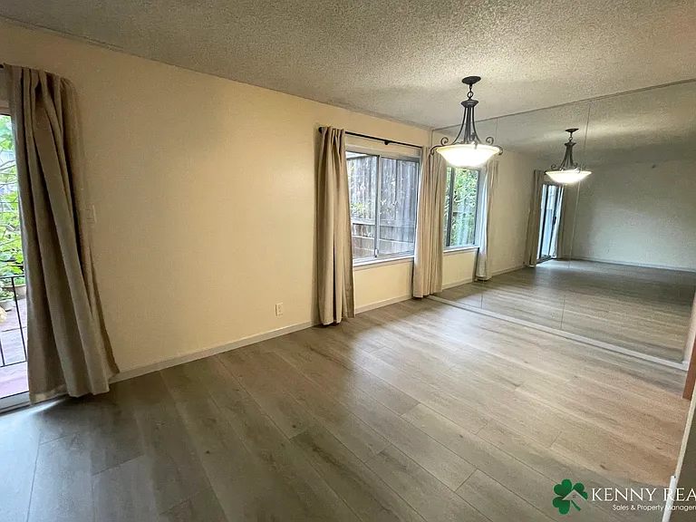3709 Fairfax Way — Photo 5