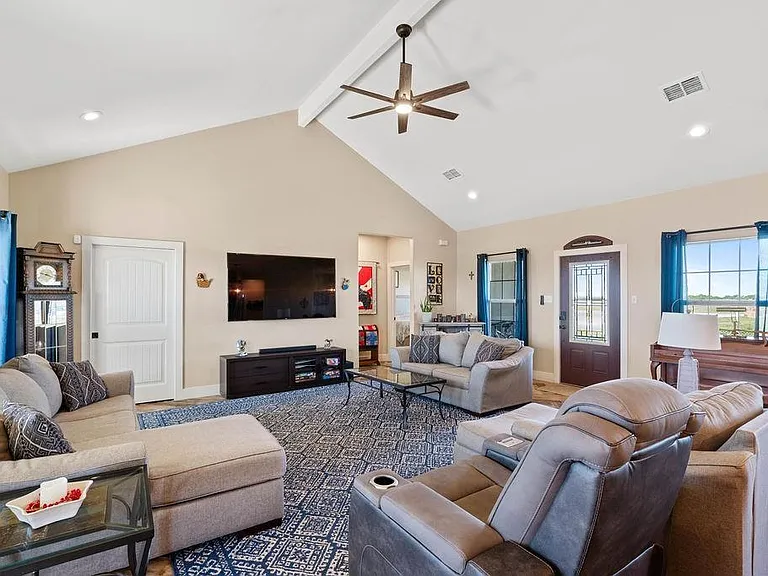 5548 County Road 101 — Photo 4
