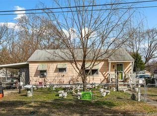 35 Hickory Hill Rd, Hampton, VA 23666