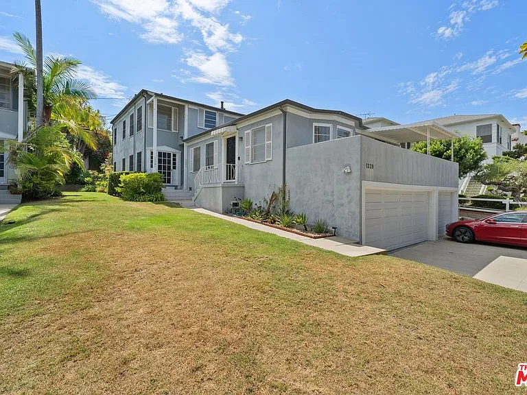 1229 Smithwood Dr #1/2 — Photo 4