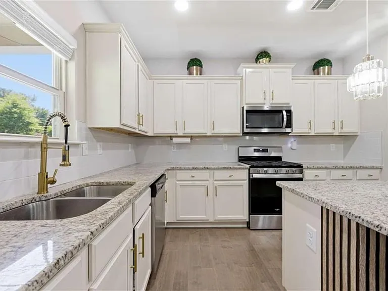 3798 Southfield Ct — Photo 14