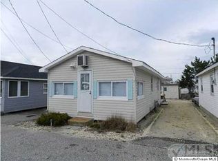 9 2nd Ln, Seaside Park, NJ 08752