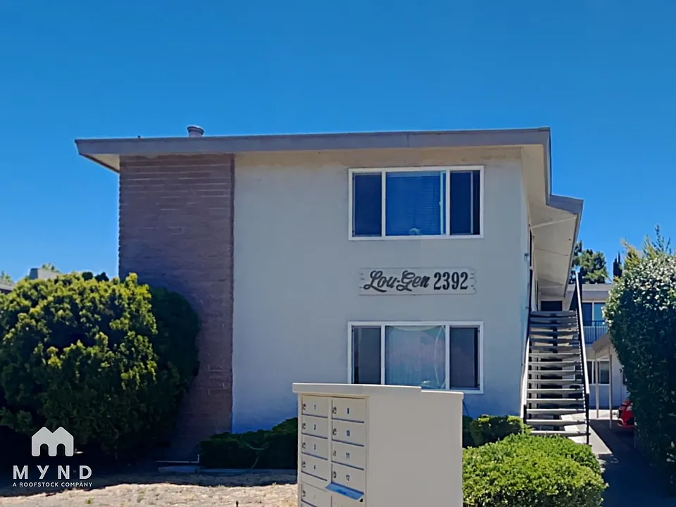 2392 Sutter Ave #11