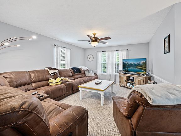 3rd image of 23 Wildberry Way