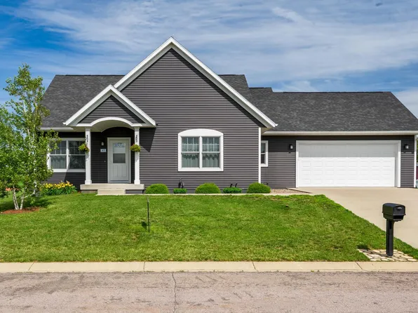 411 2nd Ave SE, Spring Grove, MN 55974