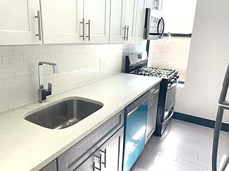 Rented by Tapiro Realty