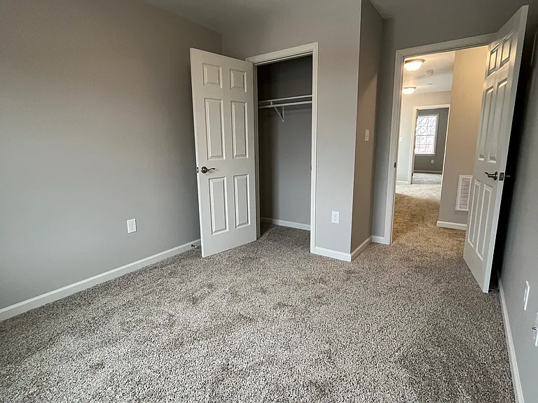 234 N Colonial Dr — Photo 30