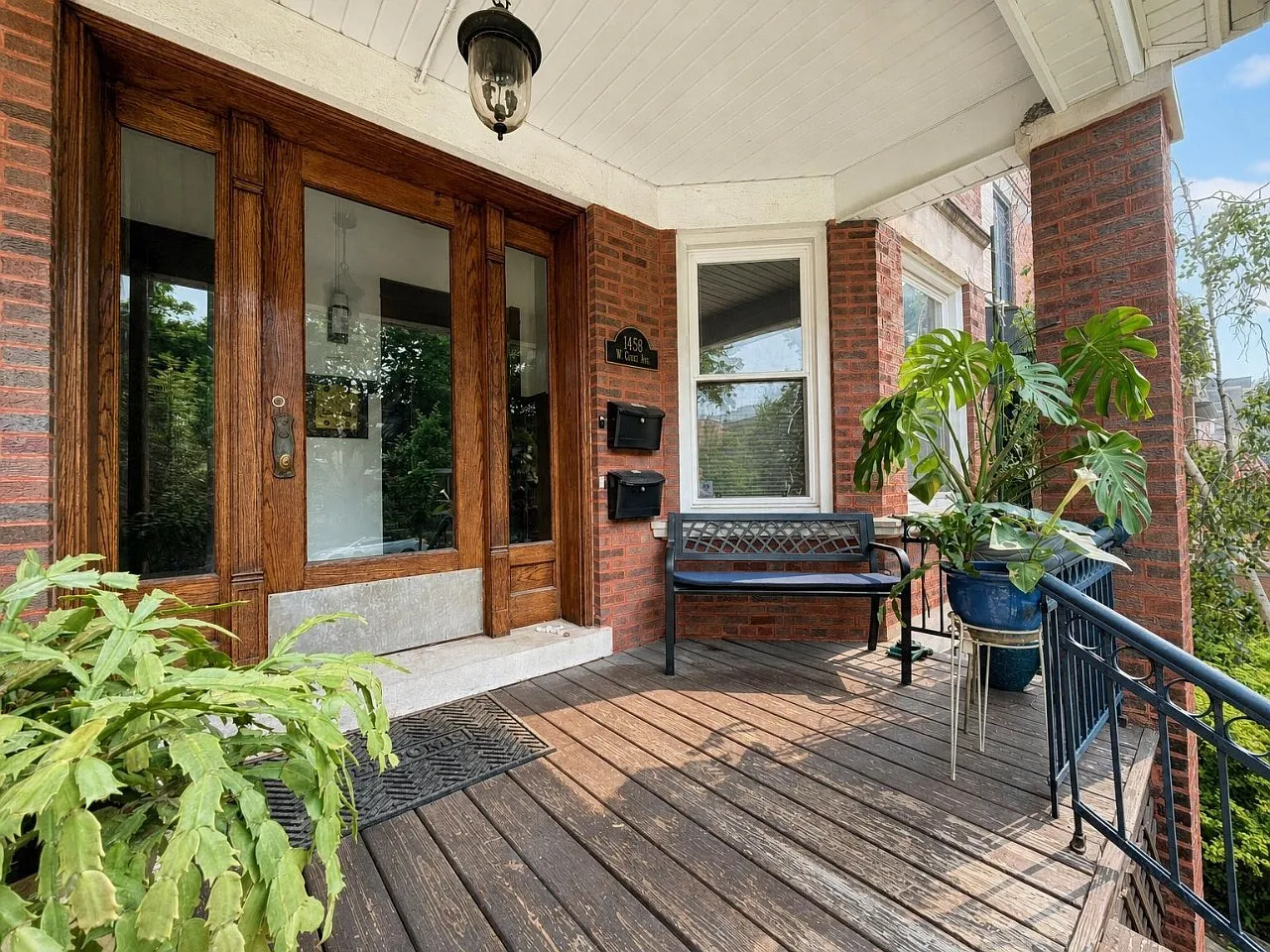 3 bed, $2,400 — Photo 4