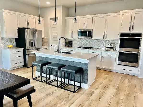 8004 Hillock Ter, Austin, TX 78744