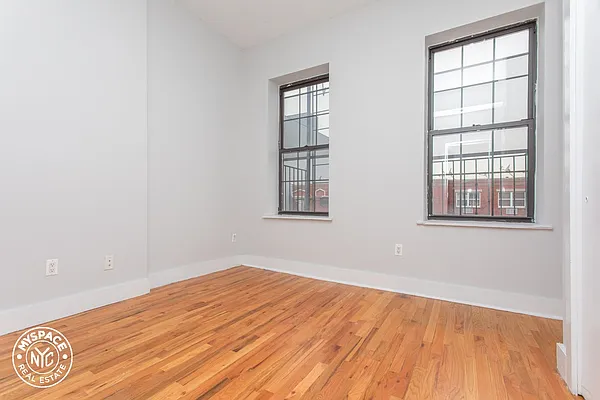 Rented by MySpaceNYC | media 6