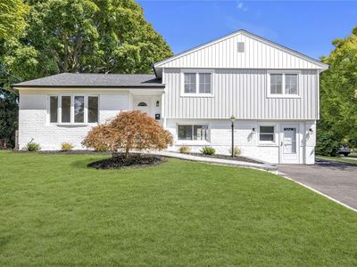 101 Grohmans Lane, Plainview, NY, 11803