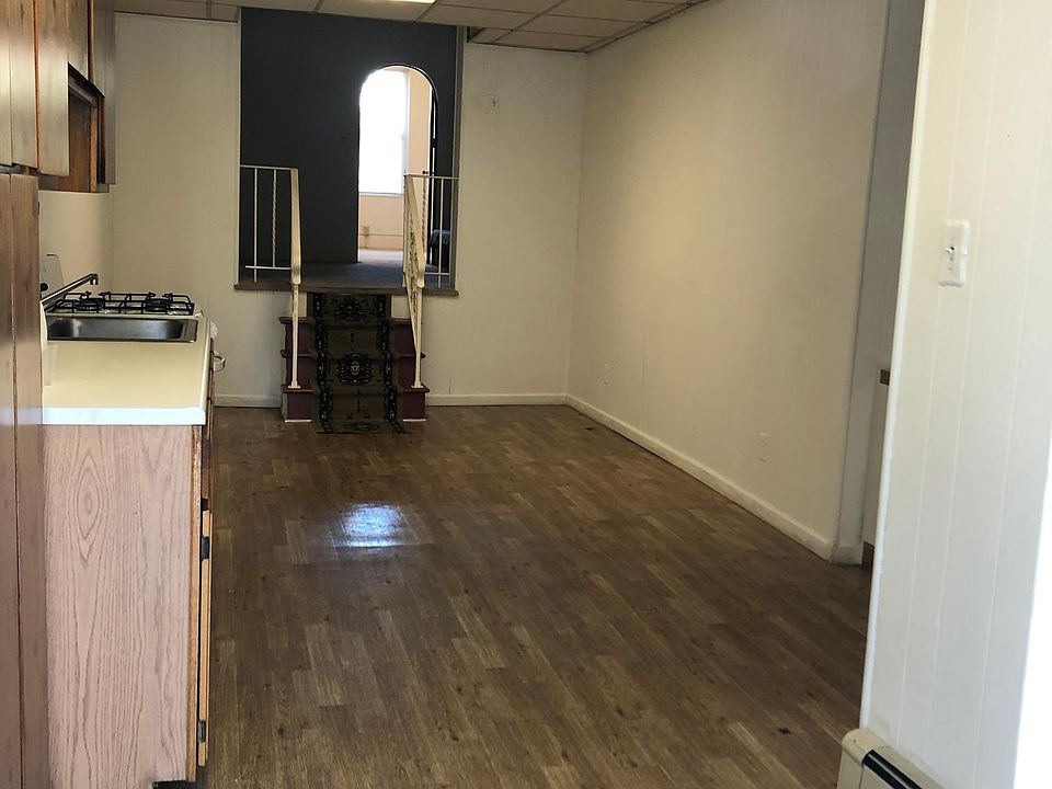 2nd image of 59 Wright Ave Floor 1