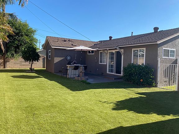 5th image of 21108 Seeley Pl
