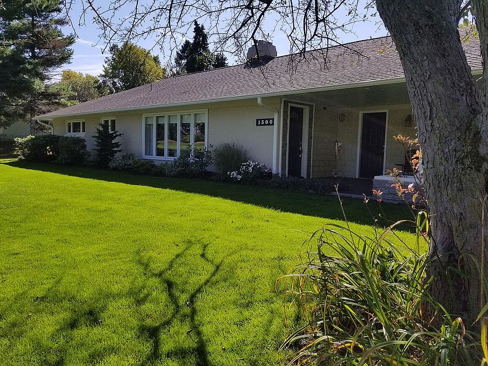 1st image of 1300 Hardscrabble Blvd