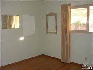 4th image of 228 Wedgewood Ct