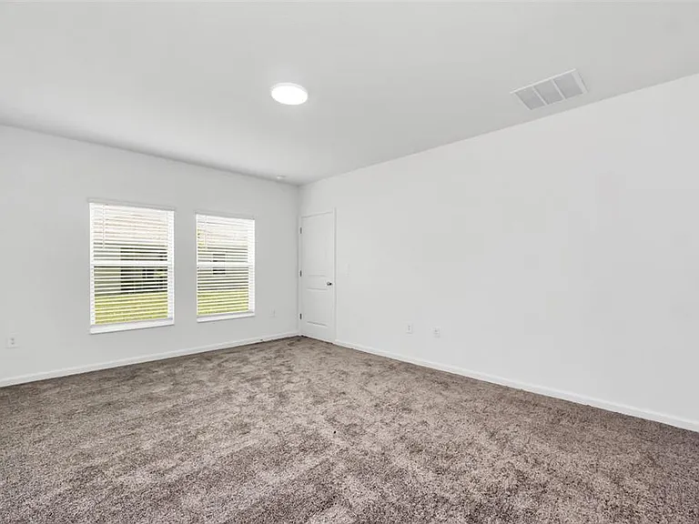 243 Hayley St — Photo 14