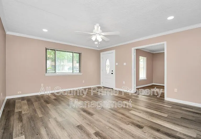 1906 Airline Dr — Photo 4