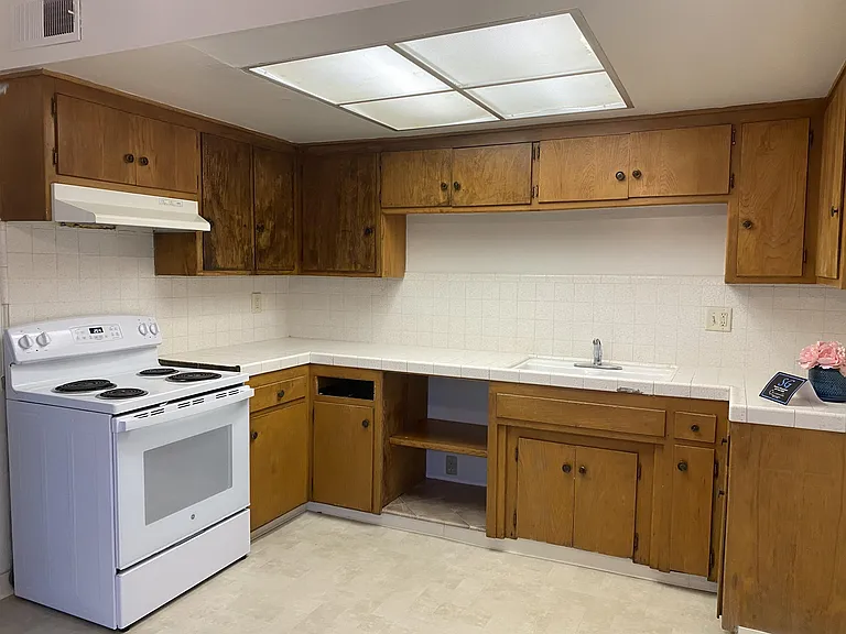 1308 Ensenada Dr — Photo 5