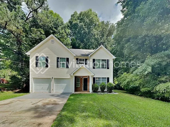 3985 Melanie Woods Dr, Atlanta, GA 30349