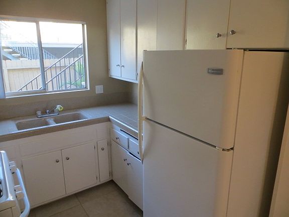 5th image of 3821 39th St APT 5