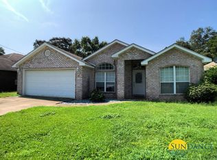 92 10th Ave, Shalimar, FL 32579