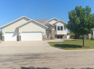 520 41st Ave S, Moorhead, MN 56560
