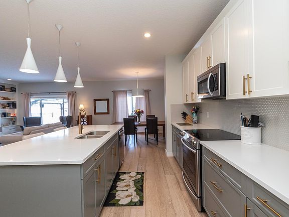 4th image of 26 Ellice Bnd