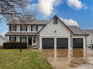 232 SW Seagull St, Lees Summit, MO 64082