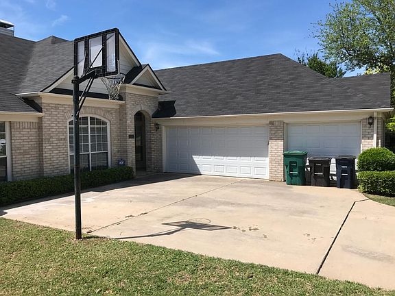 3rd image of 6953 Mesa Dr