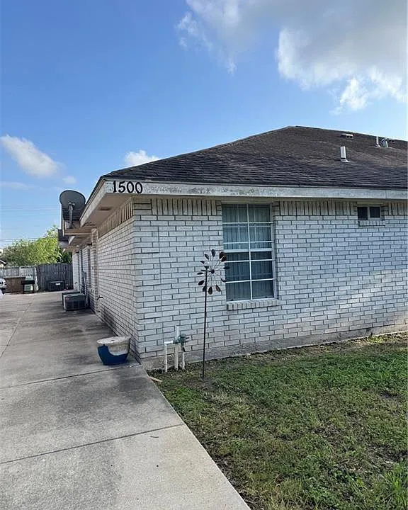 1500 Prosperity Dr #B