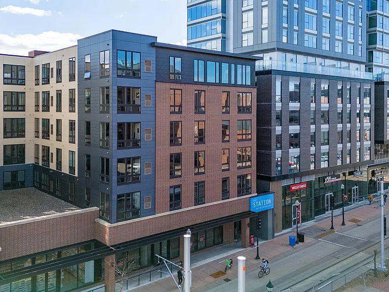 616 Washington Ave SE — Photo 1