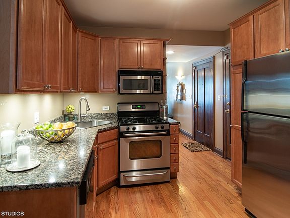 5th image of 846 Wesley Ave APT 1