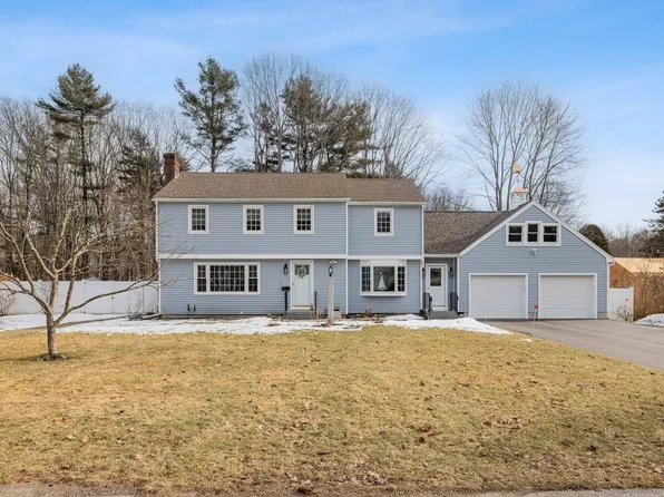 1 Gendron Lane, Kennebunk, ME 04043